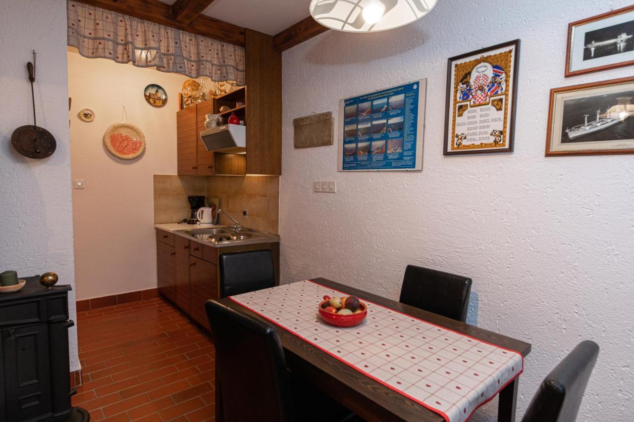 Casa Oleander Apartment ซริกเวนิซา ภายนอก รูปภาพ