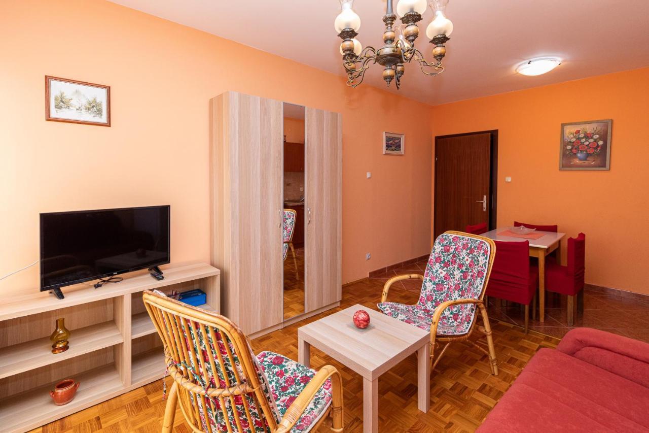Casa Oleander Apartment ซริกเวนิซา ภายนอก รูปภาพ