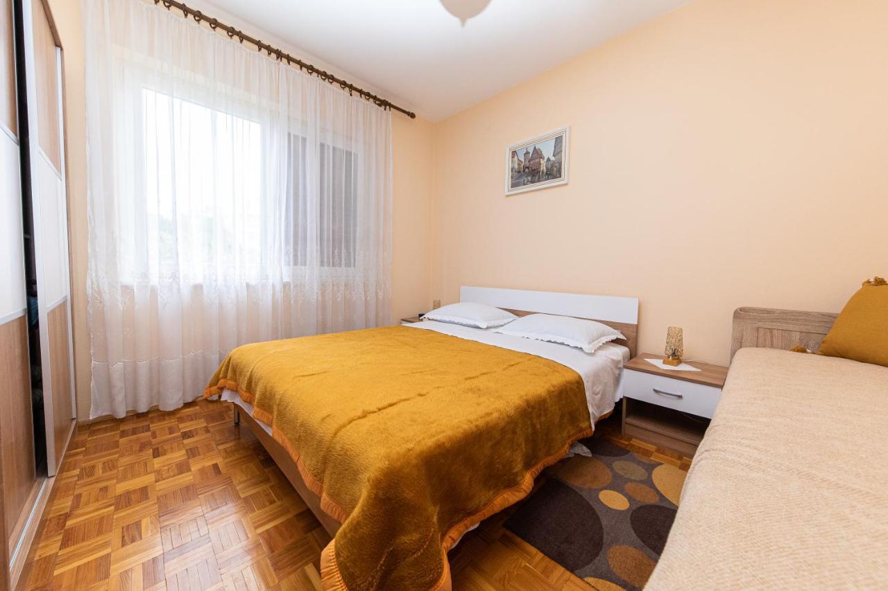 Casa Oleander Apartment ซริกเวนิซา ภายนอก รูปภาพ